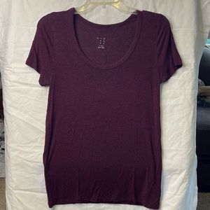 Women’s XS Maroon T-shirt